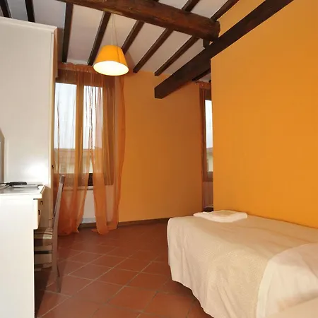 Laura - Hotel Florenz
