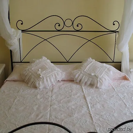 Laura - Hotel 3*
